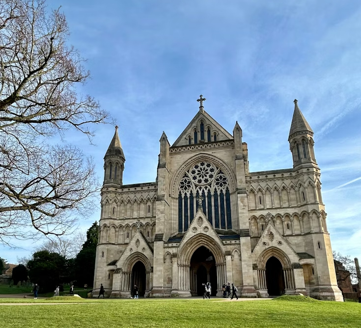 St Albans to Luton Airport Taxi